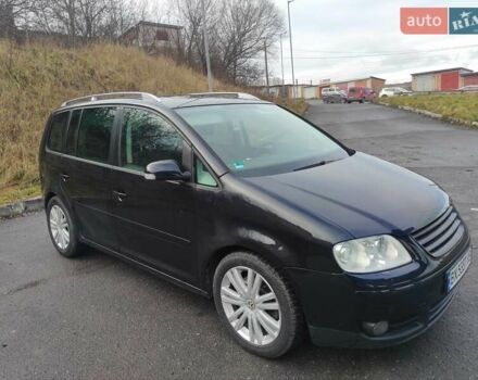 Черный Фольксваген Туран, объемом двигателя 2 л и пробегом 301 тыс. км за 6700 $, фото 13 на Automoto.ua