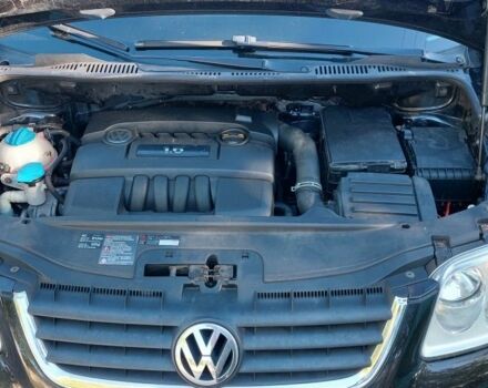 Черный Фольксваген Туран, объемом двигателя 1.6 л и пробегом 238 тыс. км за 5900 $, фото 12 на Automoto.ua