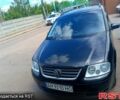 Черный Фольксваген Туран, объемом двигателя 1.6 л и пробегом 353 тыс. км за 5300 $, фото 1 на Automoto.ua