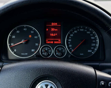 Черный Фольксваген Туран, объемом двигателя 1.6 л и пробегом 190 тыс. км за 6999 $, фото 2 на Automoto.ua