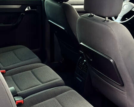 Черный Фольксваген Туран, объемом двигателя 1.6 л и пробегом 190 тыс. км за 6999 $, фото 46 на Automoto.ua