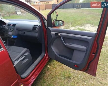 Черный Фольксваген Туран, объемом двигателя 1.6 л и пробегом 261 тыс. км за 4999 $, фото 33 на Automoto.ua