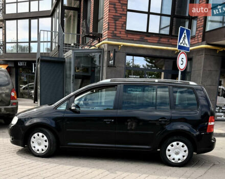 Черный Фольксваген Туран, объемом двигателя 1.6 л и пробегом 190 тыс. км за 6999 $, фото 6 на Automoto.ua