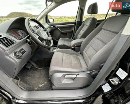 Фольксваген Туран 2006 в Виннице на Automoto.ua Черный Фольксваген Туран, объемом двигателя 1.6 л и пробегом 252 тыс. км за 7777 $, фото 35 на Automoto.ua