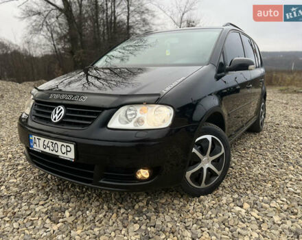 Черный Фольксваген Туран, объемом двигателя 1.9 л и пробегом 285 тыс. км за 6200 $, фото 11 на Automoto.ua