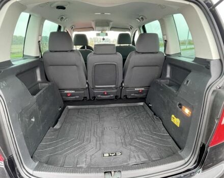 Чорний Фольксваген Туран, об'ємом двигуна 2 л та пробігом 339 тис. км за 6000 $, фото 12 на Automoto.ua