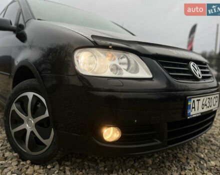 Черный Фольксваген Туран, объемом двигателя 1.9 л и пробегом 285 тыс. км за 6200 $, фото 7 на Automoto.ua