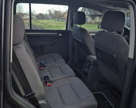 Черный Фольксваген Туран, объемом двигателя 1.9 л и пробегом 217 тыс. км за 2550 $, фото 4 на Automoto.ua