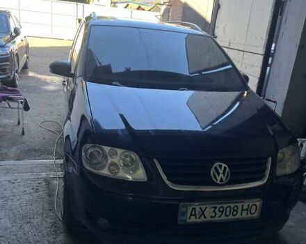Черный Фольксваген Туран, объемом двигателя 1.97 л и пробегом 360 тыс. км за 7200 $, фото 4 на Automoto.ua