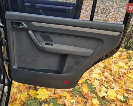 Черный Фольксваген Туран, объемом двигателя 1.39 л и пробегом 278 тыс. км за 5200 $, фото 18 на Automoto.ua