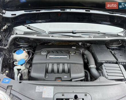 Чорний Фольксваген Туран, об'ємом двигуна 1.6 л та пробігом 220 тис. км за 6200 $, фото 31 на Automoto.ua