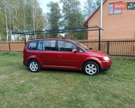 Черный Фольксваген Туран, объемом двигателя 1.6 л и пробегом 261 тыс. км за 4999 $, фото 1 на Automoto.ua