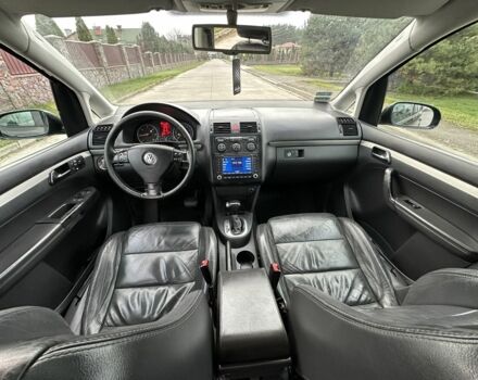 Черный Фольксваген Туран, объемом двигателя 2 л и пробегом 111 тыс. км за 4000 $, фото 14 на Automoto.ua