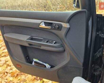 Черный Фольксваген Туран, объемом двигателя 1.39 л и пробегом 278 тыс. км за 5200 $, фото 20 на Automoto.ua