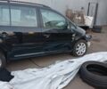Черный Фольксваген Туран, объемом двигателя 1.4 л и пробегом 200 тыс. км за 2500 $, фото 1 на Automoto.ua