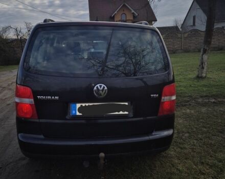 Черный Фольксваген Туран, объемом двигателя 1.9 л и пробегом 217 тыс. км за 2550 $, фото 3 на Automoto.ua