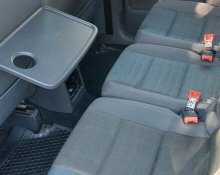 Черный Фольксваген Туран, объемом двигателя 1.6 л и пробегом 238 тыс. км за 5900 $, фото 18 на Automoto.ua