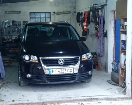 Черный Фольксваген Туран, объемом двигателя 1.4 л и пробегом 218 тыс. км за 6500 $, фото 11 на Automoto.ua