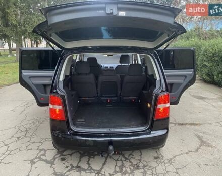 Чорний Фольксваген Туран, об'ємом двигуна 1.9 л та пробігом 390 тис. км за 6500 $, фото 11 на Automoto.ua