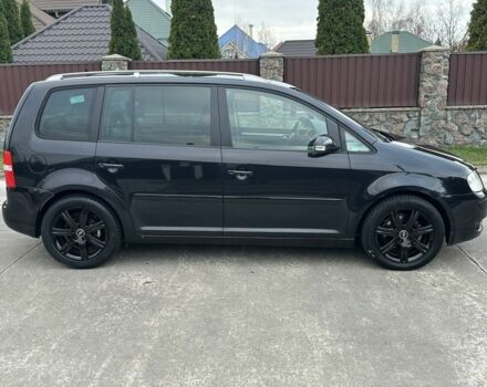 Черный Фольксваген Туран, объемом двигателя 2 л и пробегом 111 тыс. км за 4000 $, фото 7 на Automoto.ua