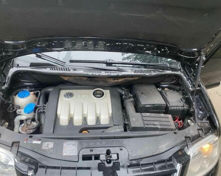 Чорний Фольксваген Туран, об'ємом двигуна 1.9 л та пробігом 290 тис. км за 6500 $, фото 12 на Automoto.ua