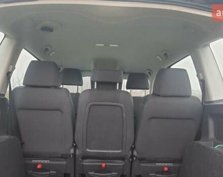 Черный Фольксваген Туран, объемом двигателя 1.6 л и пробегом 200 тыс. км за 5500 $, фото 2 на Automoto.ua