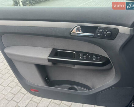 Черный Фольксваген Туран, объемом двигателя 1.9 л и пробегом 246 тыс. км за 7800 $, фото 13 на Automoto.ua