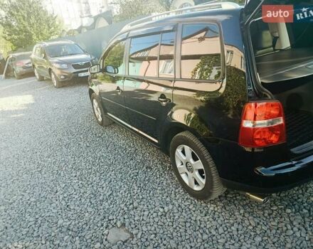 Чорний Фольксваген Туран, об'ємом двигуна 1.98 л та пробігом 267 тис. км за 6600 $, фото 7 на Automoto.ua