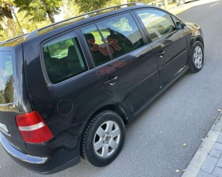 Чорний Фольксваген Туран, об'ємом двигуна 2 л та пробігом 1 тис. км за 3200 $, фото 2 на Automoto.ua