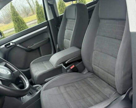 Чорний Фольксваген Туран, об'ємом двигуна 1.6 л та пробігом 220 тис. км за 6200 $, фото 19 на Automoto.ua