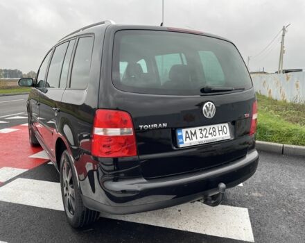 Чорний Фольксваген Туран, об'ємом двигуна 2 л та пробігом 339 тис. км за 6000 $, фото 9 на Automoto.ua