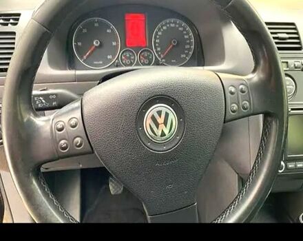 Черный Фольксваген Туран, объемом двигателя 2 л и пробегом 220 тыс. км за 7500 $, фото 4 на Automoto.ua