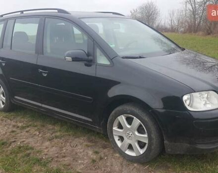 Черный Фольксваген Туран, объемом двигателя 1.6 л и пробегом 200 тыс. км за 5500 $, фото 9 на Automoto.ua