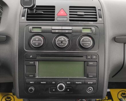 Черный Фольксваген Туран, объемом двигателя 1.6 л и пробегом 289 тыс. км за 5800 $, фото 15 на Automoto.ua