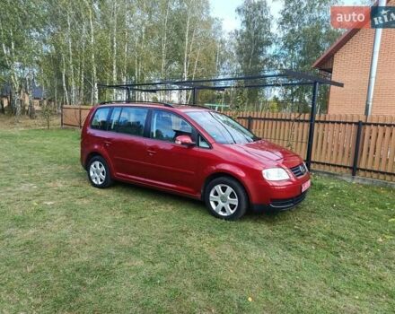 Черный Фольксваген Туран, объемом двигателя 1.6 л и пробегом 261 тыс. км за 4999 $, фото 22 на Automoto.ua