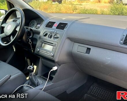 Черный Фольксваген Туран, объемом двигателя 1.4 л и пробегом 293 тыс. км за 3400 $, фото 5 на Automoto.ua