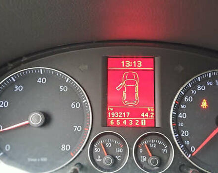 Черный Фольксваген Туран, объемом двигателя 1.4 л и пробегом 193 тыс. км за 6950 $, фото 21 на Automoto.ua