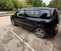Черный Фольксваген Туран, объемом двигателя 2 л и пробегом 370 тыс. км за 4200 $, фото 1 на Automoto.ua