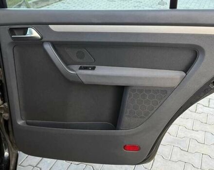 Чорний Фольксваген Туран, об'ємом двигуна 1.6 л та пробігом 178 тис. км за 7950 $, фото 29 на Automoto.ua