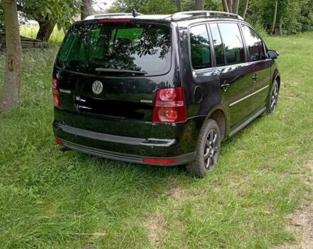 Черный Фольксваген Туран, объемом двигателя 2 л и пробегом 240 тыс. км за 5000 $, фото 8 на Automoto.ua