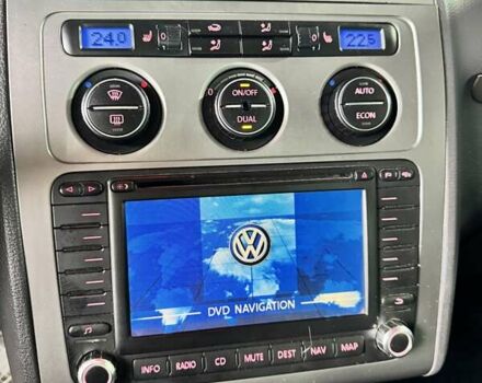 Черный Фольксваген Туран, объемом двигателя 1.97 л и пробегом 314 тыс. км за 7300 $, фото 26 на Automoto.ua