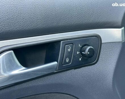 Черный Фольксваген Туран, объемом двигателя 2 л и пробегом 260 тыс. км за 7890 $, фото 14 на Automoto.ua