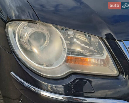 Черный Фольксваген Туран, объемом двигателя 2 л и пробегом 260 тыс. км за 9390 $, фото 4 на Automoto.ua