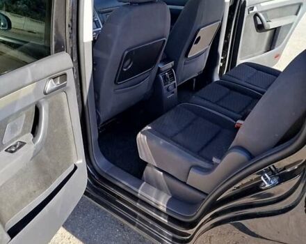 Черный Фольксваген Туран, объемом двигателя 1.98 л и пробегом 290 тыс. км за 5550 $, фото 9 на Automoto.ua