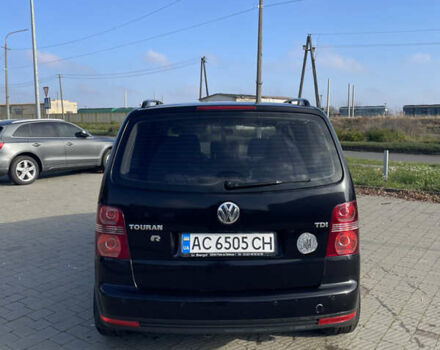 Черный Фольксваген Туран, объемом двигателя 1.9 л и пробегом 343 тыс. км за 7000 $, фото 3 на Automoto.ua