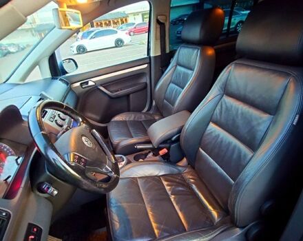 Чорний Фольксваген Туран, об'ємом двигуна 2 л та пробігом 240 тис. км за 7700 $, фото 9 на Automoto.ua