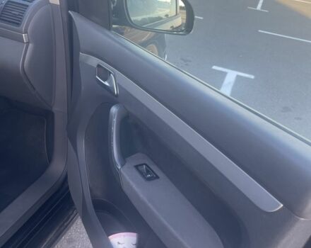 Черный Фольксваген Туран, объемом двигателя 1.4 л и пробегом 132 тыс. км за 5600 $, фото 5 на Automoto.ua