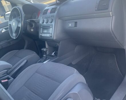 Черный Фольксваген Туран, объемом двигателя 1.4 л и пробегом 132 тыс. км за 5600 $, фото 4 на Automoto.ua