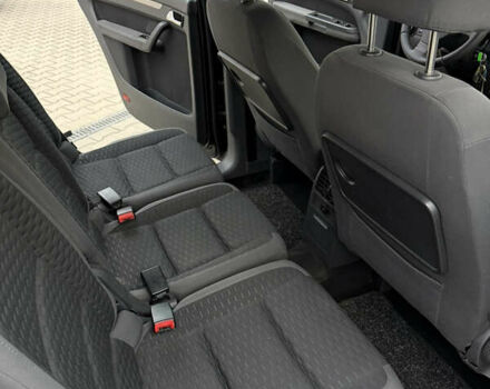 Чорний Фольксваген Туран, об'ємом двигуна 1.6 л та пробігом 201 тис. км за 7350 $, фото 29 на Automoto.ua