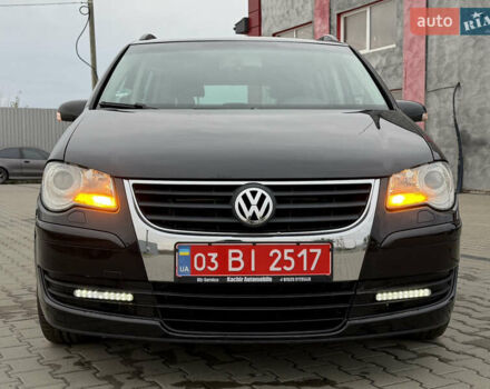 Чорний Фольксваген Туран, об'ємом двигуна 1.6 л та пробігом 201 тис. км за 7350 $, фото 10 на Automoto.ua